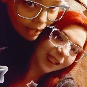 Meet your Posher, Kendra